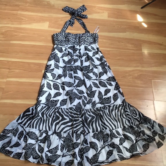 White House Black Market Dresses & Skirts - WHBM dress size 12